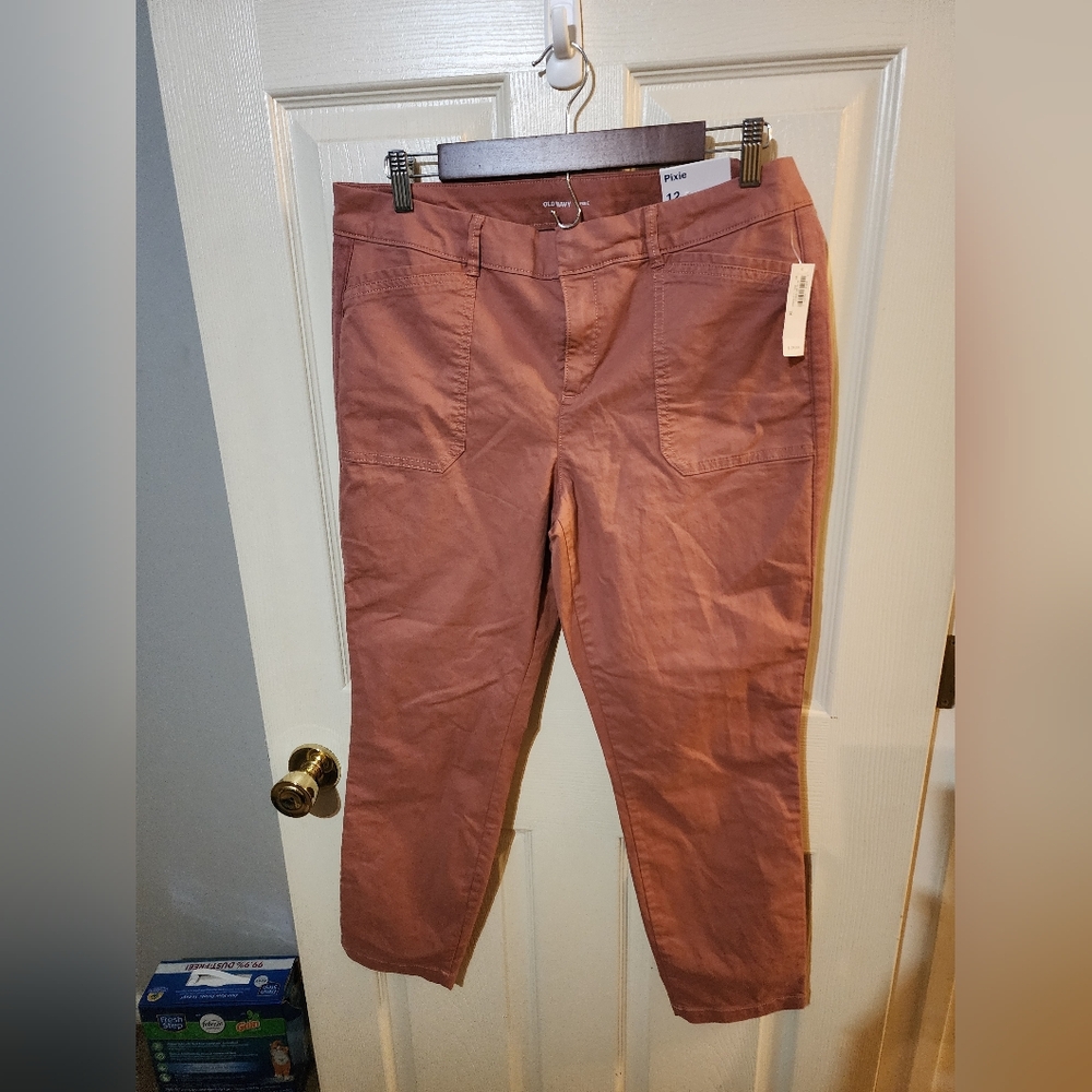 Old Navy Women's Ankle Jeans in Warm Brown